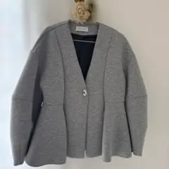 ADAM ET ROPE ノーカラージャケット グレーのサムネイル