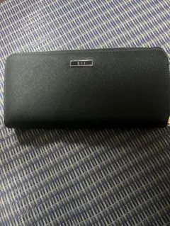 リ*ナ様 長財布 avv カーキ色 美品