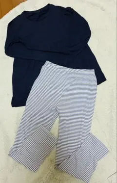 150 UNIQLOパジャマ上下