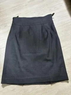 CLATHAS タイトスカート グレー 36 フリルデザインのサムネイル