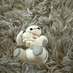 ベイマックス　Hide & Seek かくれんぼフィギュア