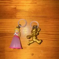 ピーチとマリオ キーホルダーセット