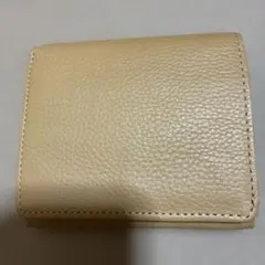 インデンヤ　折り財布　レザー　ベージュカラー　男女兼用　レア　火曜限定価格のサムネイル