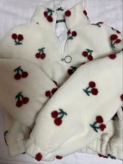 SHEIN チェリー柄 フリースジャケット
