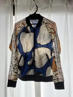 adidas カラフルブルゾン