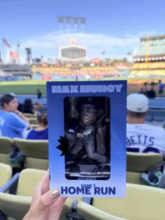 8月10日配布 Max Muncy ボブルヘッド ロサンゼルス・ドジャース - メルカリ