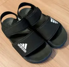 adidas サンダル　20センチ