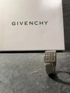 Givenchyリング21号前後