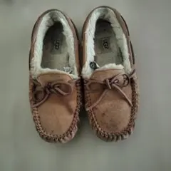 UGG DAKOTA モカシン チェスナット 24.5cm - メルカリ