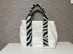 Item thumbnail for item 3ba69f4f-f22e-401a-b2fd-292f63ca399b