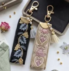 インド刺繍リボンのバッグチャーム(キーホルダー)2個セット♪