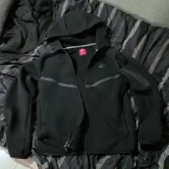 Nike ブラック フード付きパーカー M