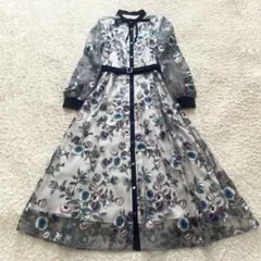 極美品✨2025✨グレースコンチネンタル　マルチ刺繍フレアワンピース　36