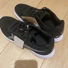 ASICS ブラック スニーカー 22.5cm