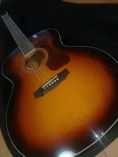Fender GDC200 エレアコ サイドバックの木目がカッコいいギターです
