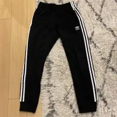 adidas（アディダス）CW1275　トラックパンツ