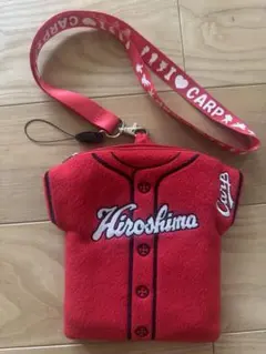 広島東洋カープ ユニフォーム型 パスケース ネックストラップ付　美品のサムネイル