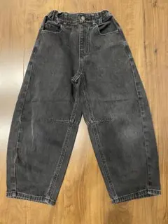 GU キッズ ブラック バレルレッグデニム130サイズ