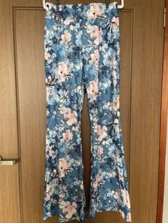 フローラルプリント フレアパンツ