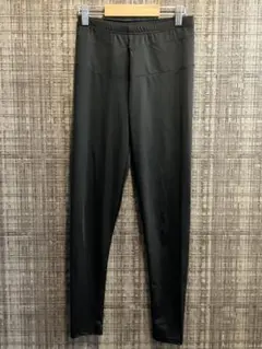 ブラック スリムフィット レギンス