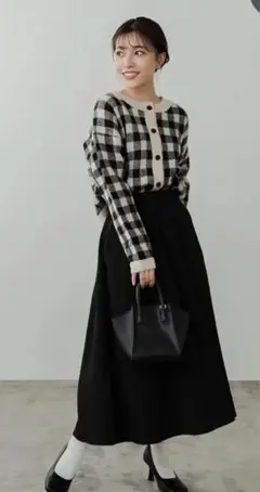 Edit Sheen タックフレアスカート　ブラック　M 未使用　タグなしのサムネイル