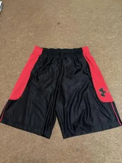Under Armour 黒赤　ショートパンツ　L