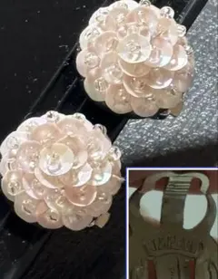 JAPAN刻印かわいらしい花形淡いピンク イヤリング ビーズ　パンコール年代物