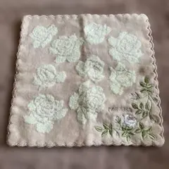 レノマ　タオルハンカチ　ピンク系薔薇の刺繍