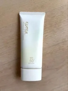 エクセル プロテクティブUVエッセンスのサムネイル