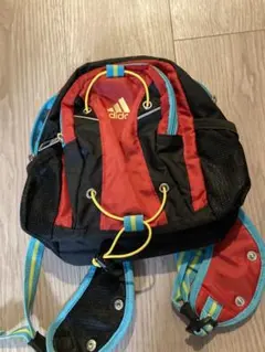 adidas 小型リュック 赤/黒/青