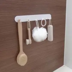 東和産業　磁着マグネット　バスフック5連　浴室の壁に磁石がくっつく　39194