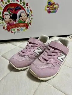 ピンク スニーカー