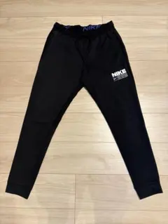 NIKE ブラック ジョガーパンツ（ジャージ）
