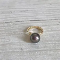 483 あこやパール　ブラック　シンプルイヤーカフ　14Kgf ゴールドフィルド