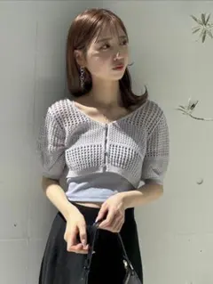 新品タグ付き⭐︎dazzlin 透かし編みニットカーデのサムネイル