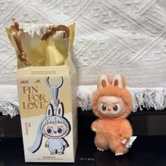 POP MART PIN FOR LOVE イニシャル ラブブ J