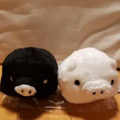 ぽちゃぽちゃおキャット様 おおきなぬいぐるみ 2個 - メルカリ