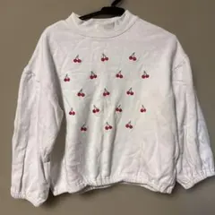 b.ROOM さくらんぼ刺繍のトレーナー　120cm