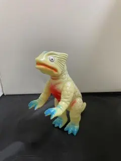 ザゴラン❤︎ガーガメル 怪獣のはらわたver インディーズソフビ - メルカリ