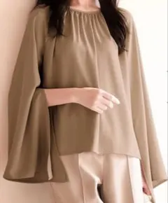 Louere❤︎フレアスリットスリーブブラウス⭐︎ブラウン長袖無地M⭐︎超美品！