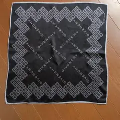 GIVENCHY シルクスカーフ バンダナサイズ