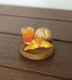 ミニチュアフード【アイスティーとミニチュアパン】