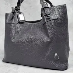 ✨美品✨ペレボルサ トートバッグ チャーム ロゴ金具 シュリンクレザー