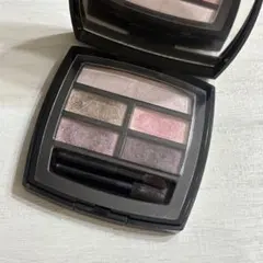 シャネル　レベージュパレットルガール　ライト　アイシャドウ　CHANEL