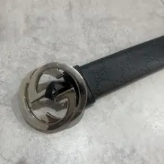 GUCCI ブラックレザーベルト ダブルGロゴ