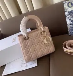 クリスチャンディオール