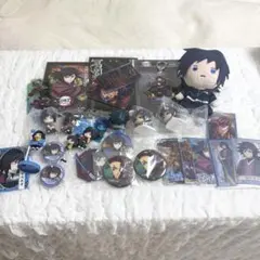 鬼滅の刃 冨岡義勇 グッズ まとめ売り アクキー 缶バッジ など