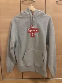 ク*ン様 SUPREME グレー フード付きパーカー Supreme シュプリーム 2024AW The North Face Down Zip Up