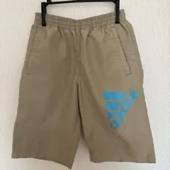 adidas ベージュ ハーフパンツ 150㌢　キッズアディダス