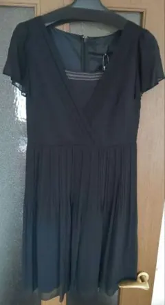 【タグ付き新品未使用】UNTITLED ワンピース ドレス 黒 フォーマル